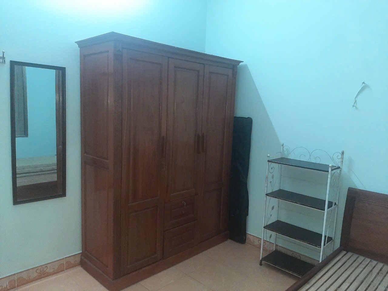 Cho thuê nhà ngõ oto Phương Liệt, 60 m2* 4 tầng 5pn 3vs, KD on, VPcty, ở gđ, nhóm đi làm - Ảnh 1